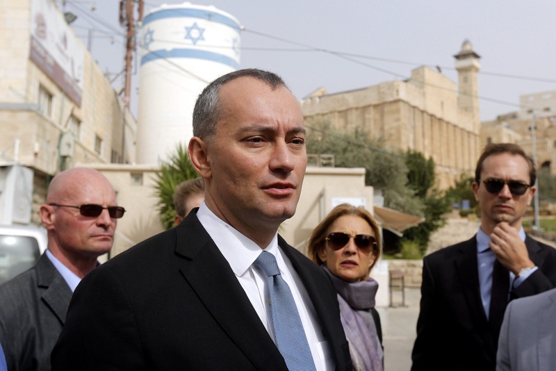 Николай Младенов в Хеброн, най-големият град на Западния бряг на Палестинската автономия, 4.11.2015 г.