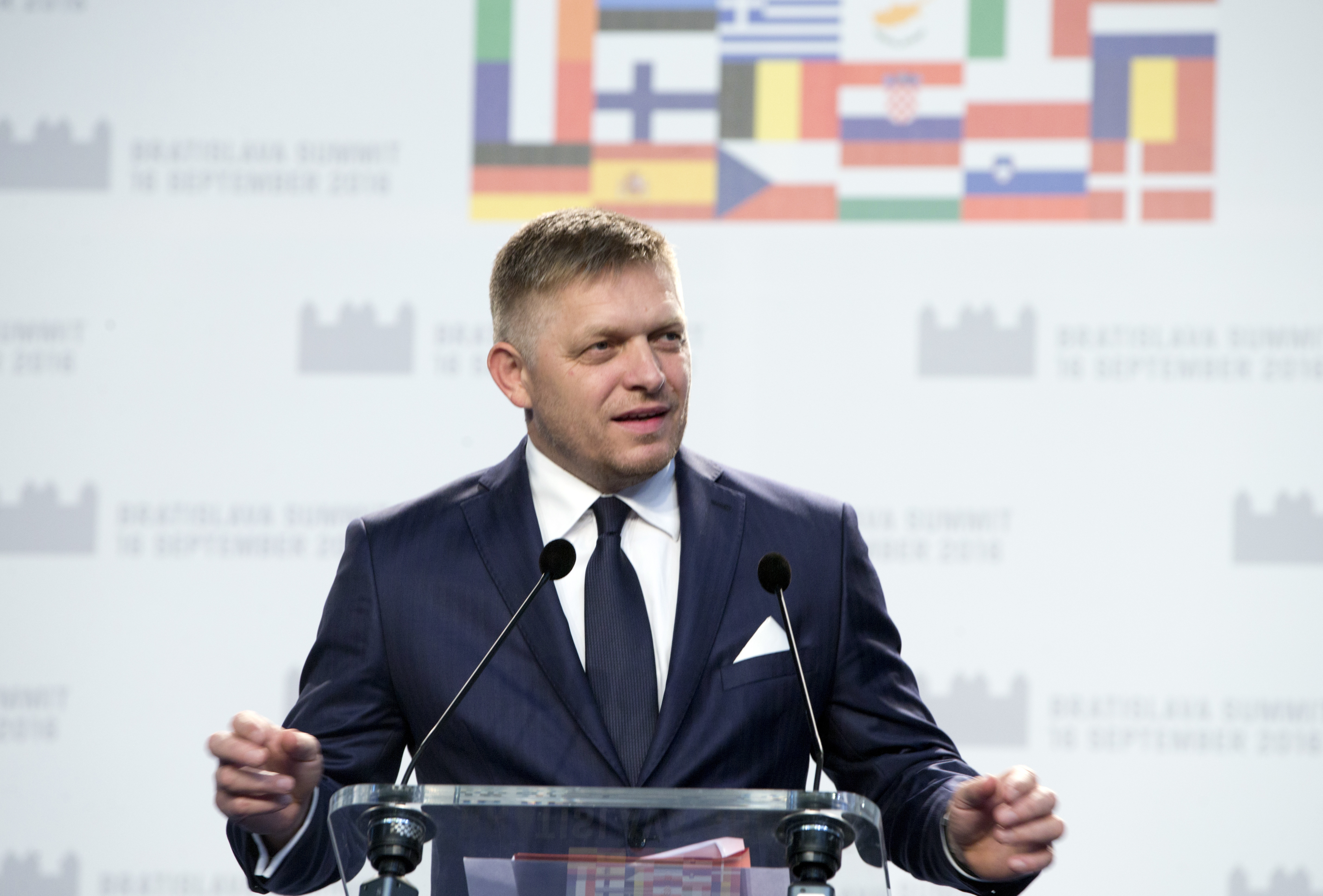 Вишеградската четворка плаши да блокира Брекзит