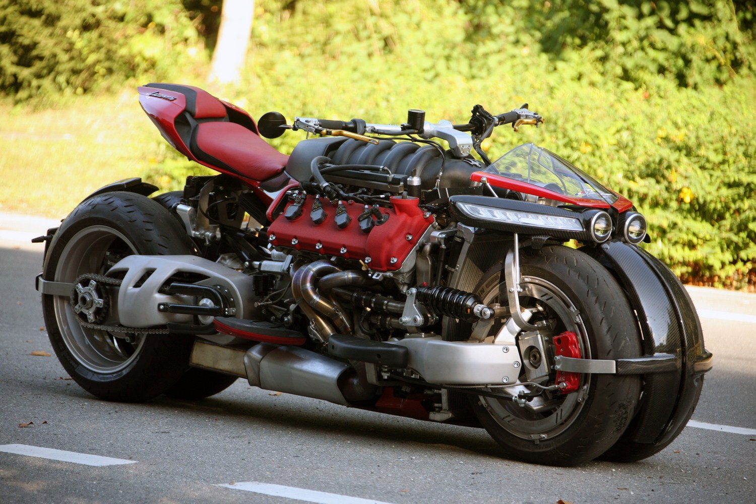 Това е най-лудият мотоциклет в света (снимки)