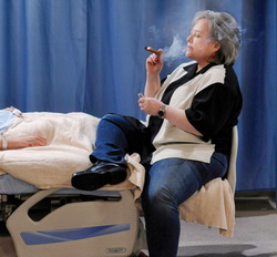 Кати Бейтс отново ще работи с Чък Лори