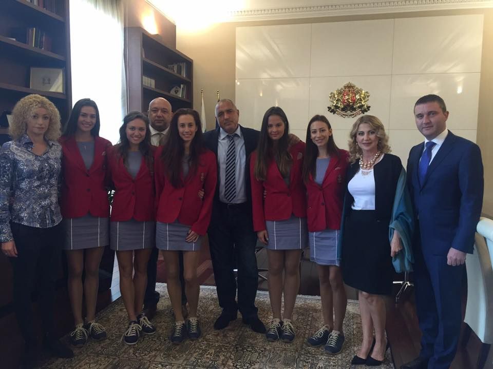 ”Златните момичета” се срещнаха с премиера Бойко Борисов