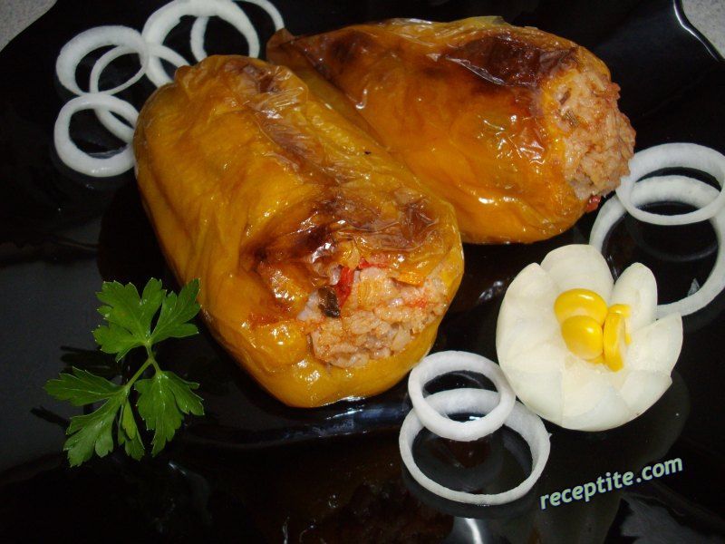 Пълнени чушки с кайма и ориз