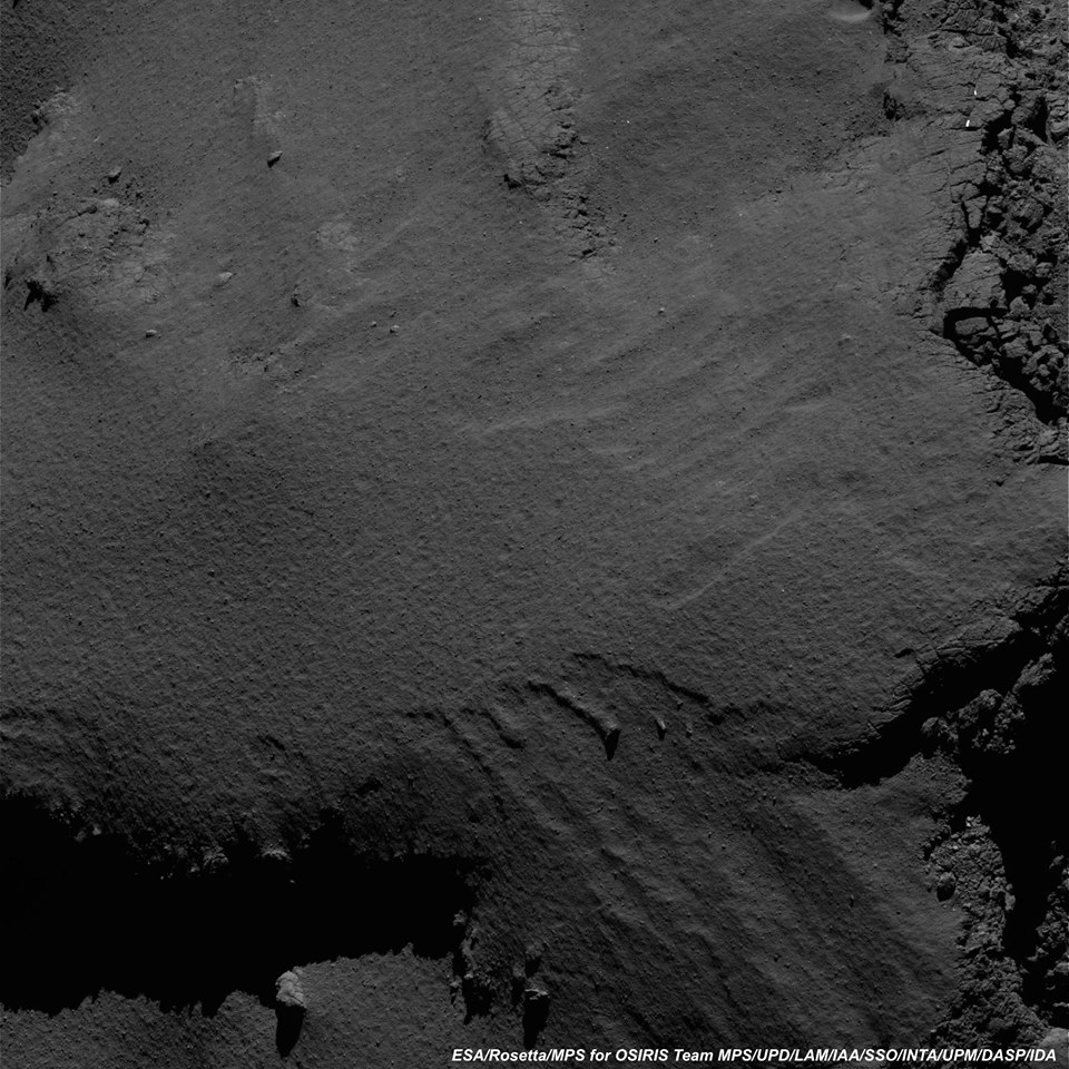 Снимка на кометата 67Р/Чурюмов-Герасименко снимана от 7.5 км