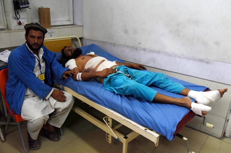 Афганистанец, ранен от нападението, е настанен в болница в Нангархар