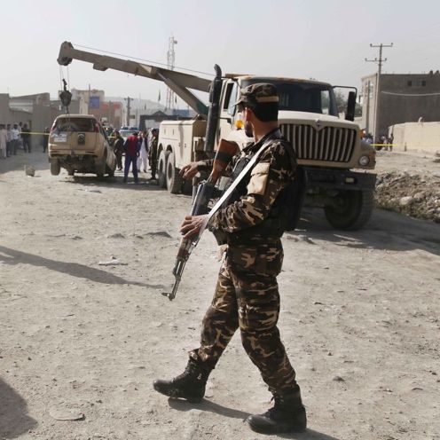 Талибаните пробиха в Кундуз, завземат и в Южен Афганистан