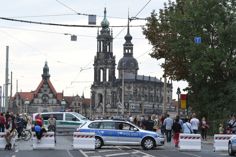 За сигурността в Дрезден бдят близо 2600 служители на реда