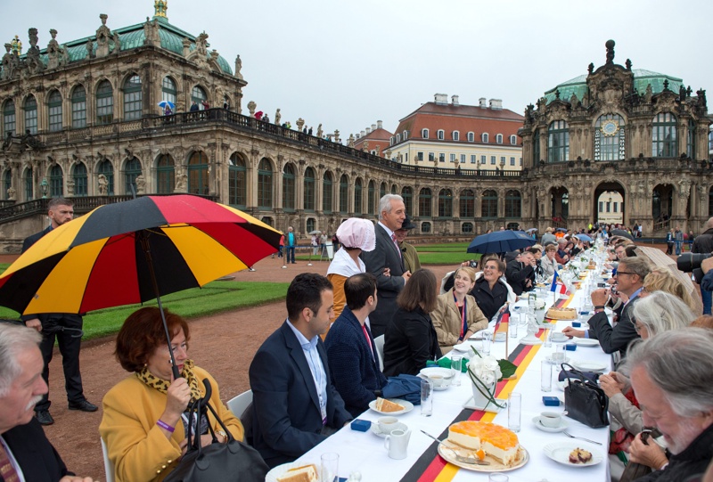 Народни увеселения, свързани с празника, започнаха в Дрезден