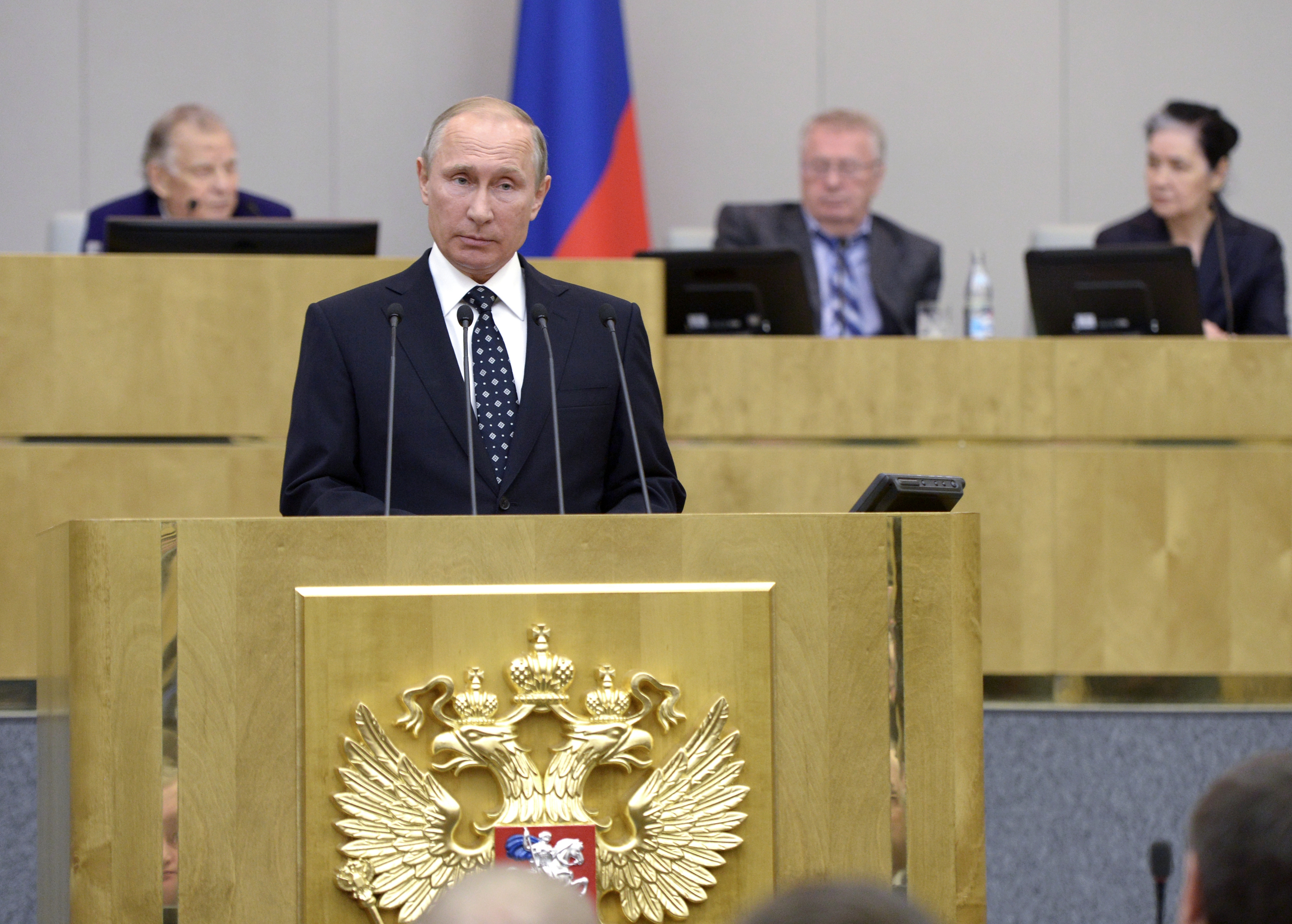 Путин призова руските депутати да градят силна Русия