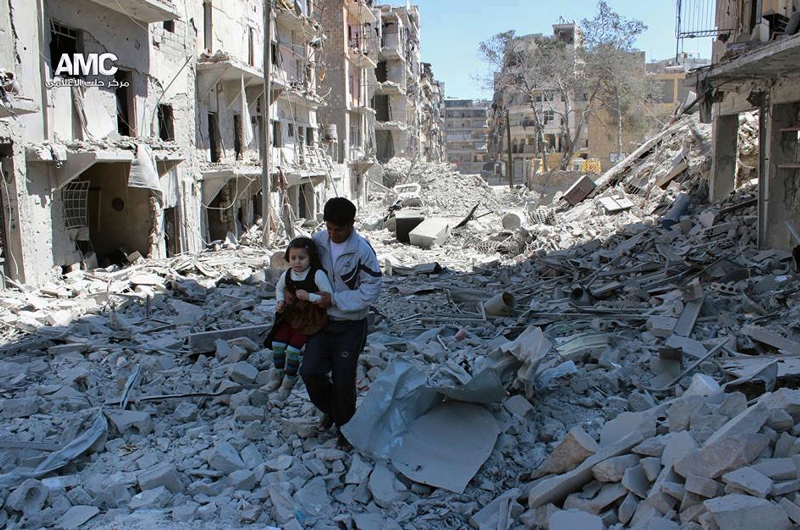 Въздушните удари системно унищожават сирийския град Алепо (Архив)