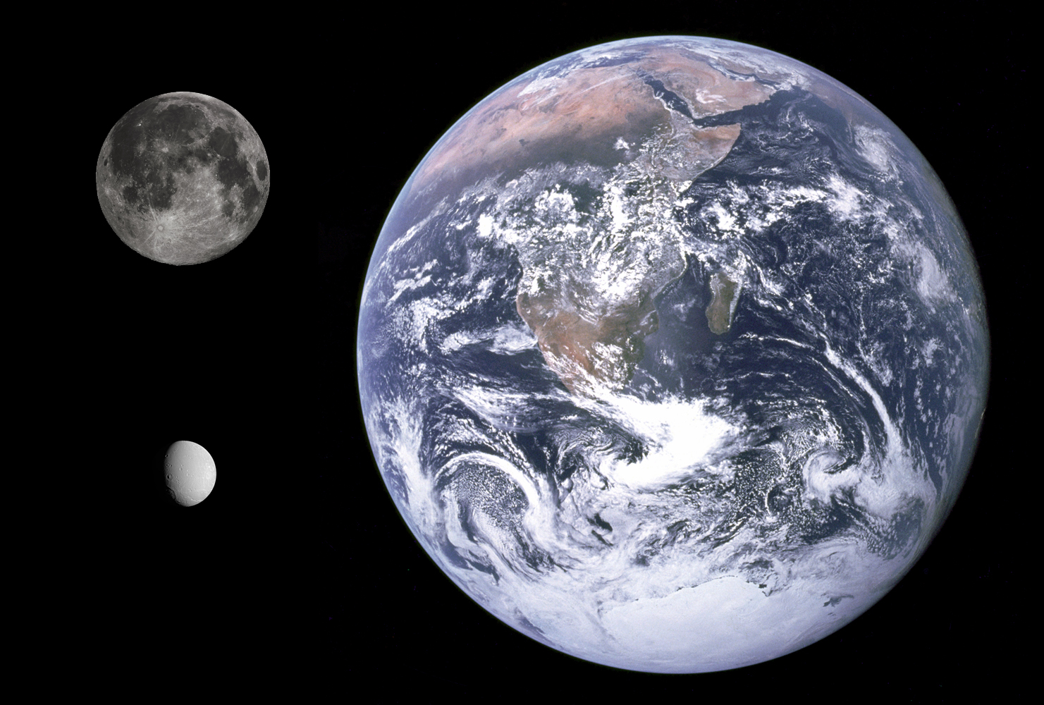 Диона сравнена със Земята и Луната