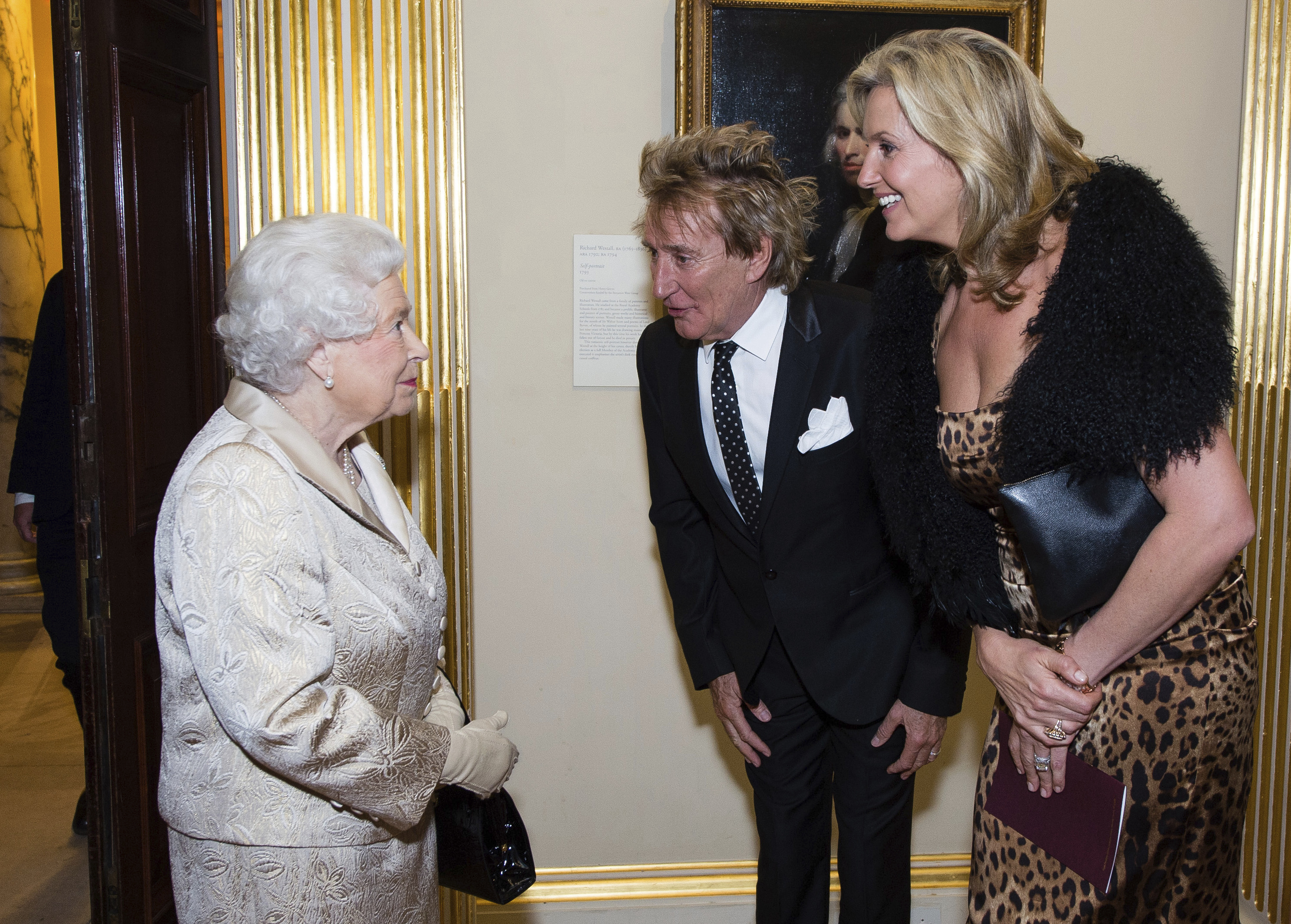 Род Стюарт и съпругата му Пени Ланкастър се срещат с Кралица Елизабет Втора