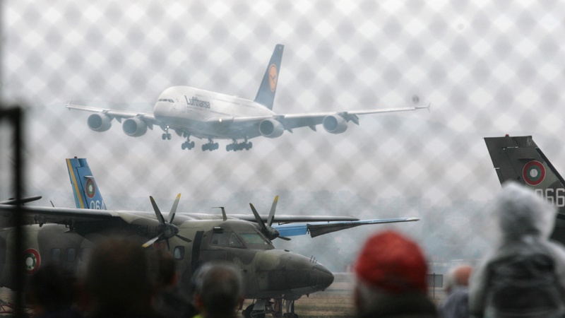 Първото кацане на А380 в България