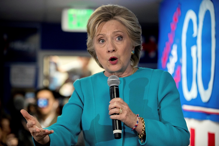 Предлагали на ФБР сделка за имейлите на Хилари Клинтън