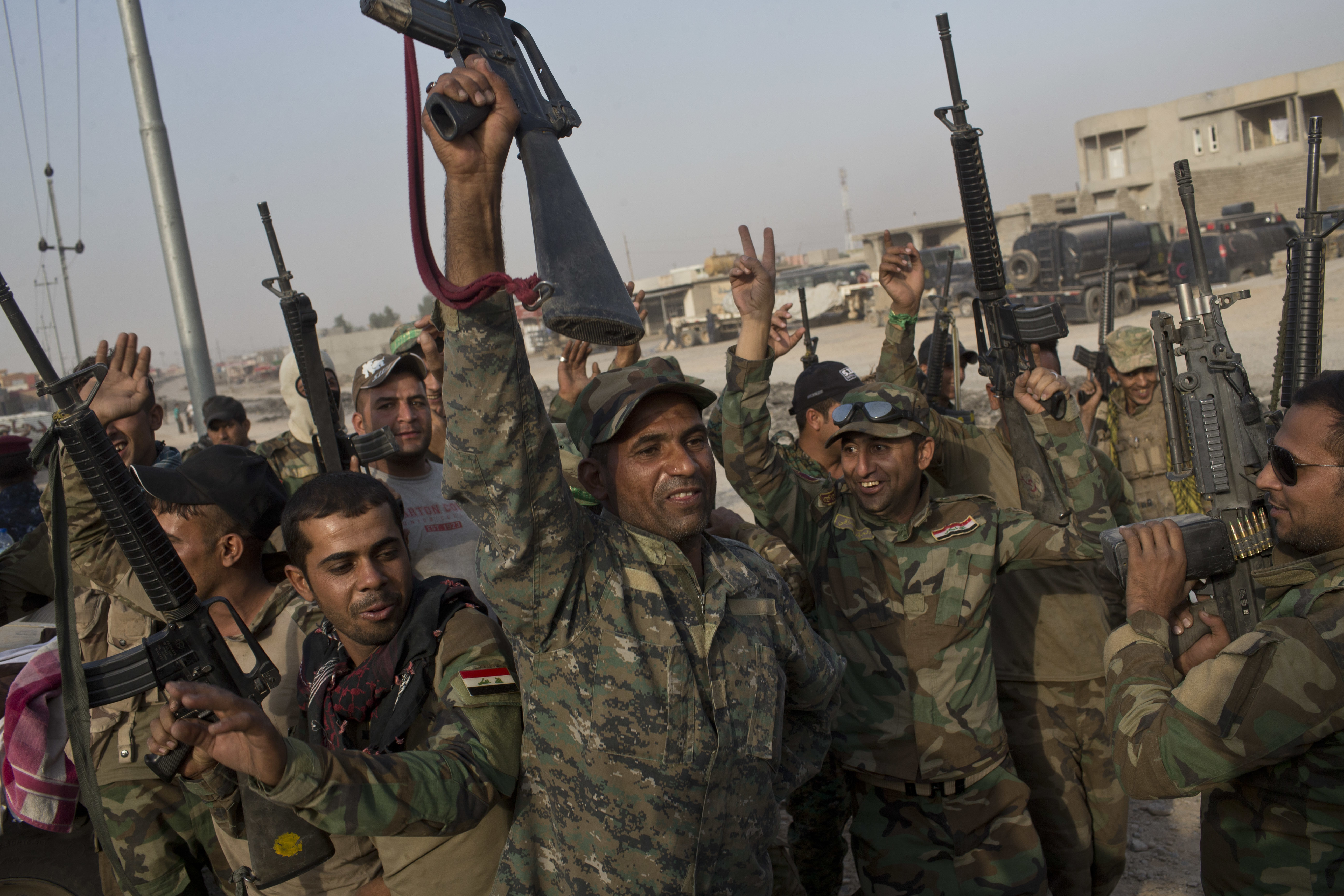 Главатарите на ”Ислямска държава” напускат Мосул