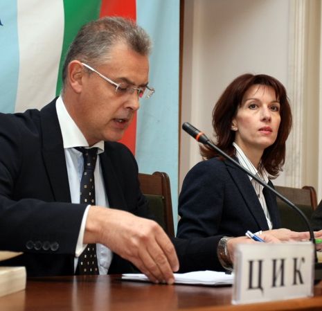 Александър Андреев и Камелия Нейкова са говорителите на ЦИК