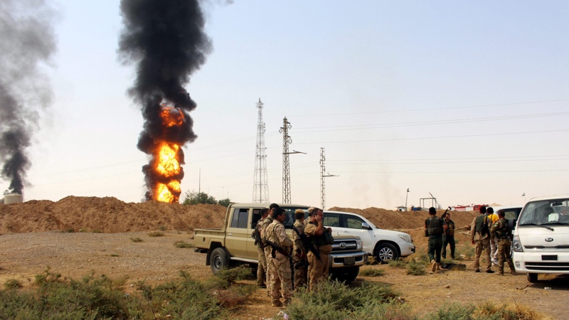Притисната в Мосул, ИДИЛ окървави други два града в Ирак