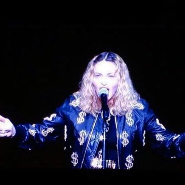 Мадона пред препълнената зала ”Медисън скуеър гардън”