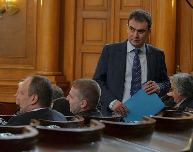 Правителството в оставка няма морално право на тези назначения, категоричен е Жельо Бойчев
