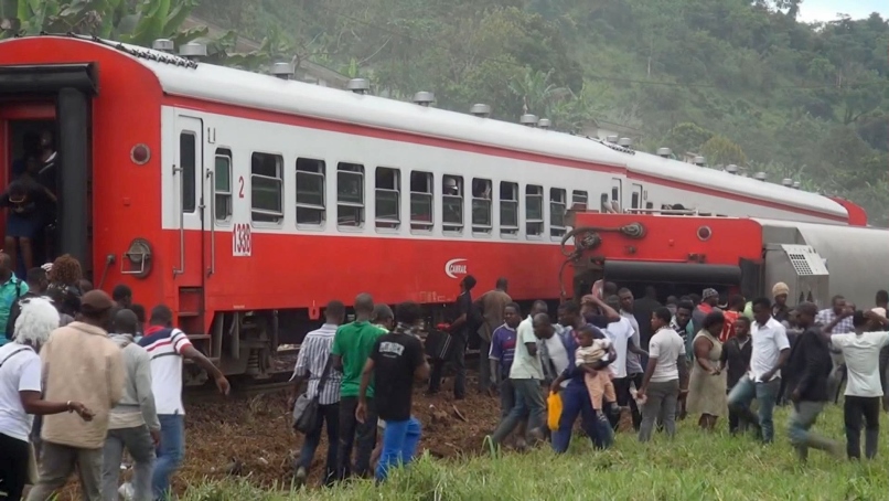 Катастрофиралият в Камерун влак бил претоварен със стотици допълнителни пътници