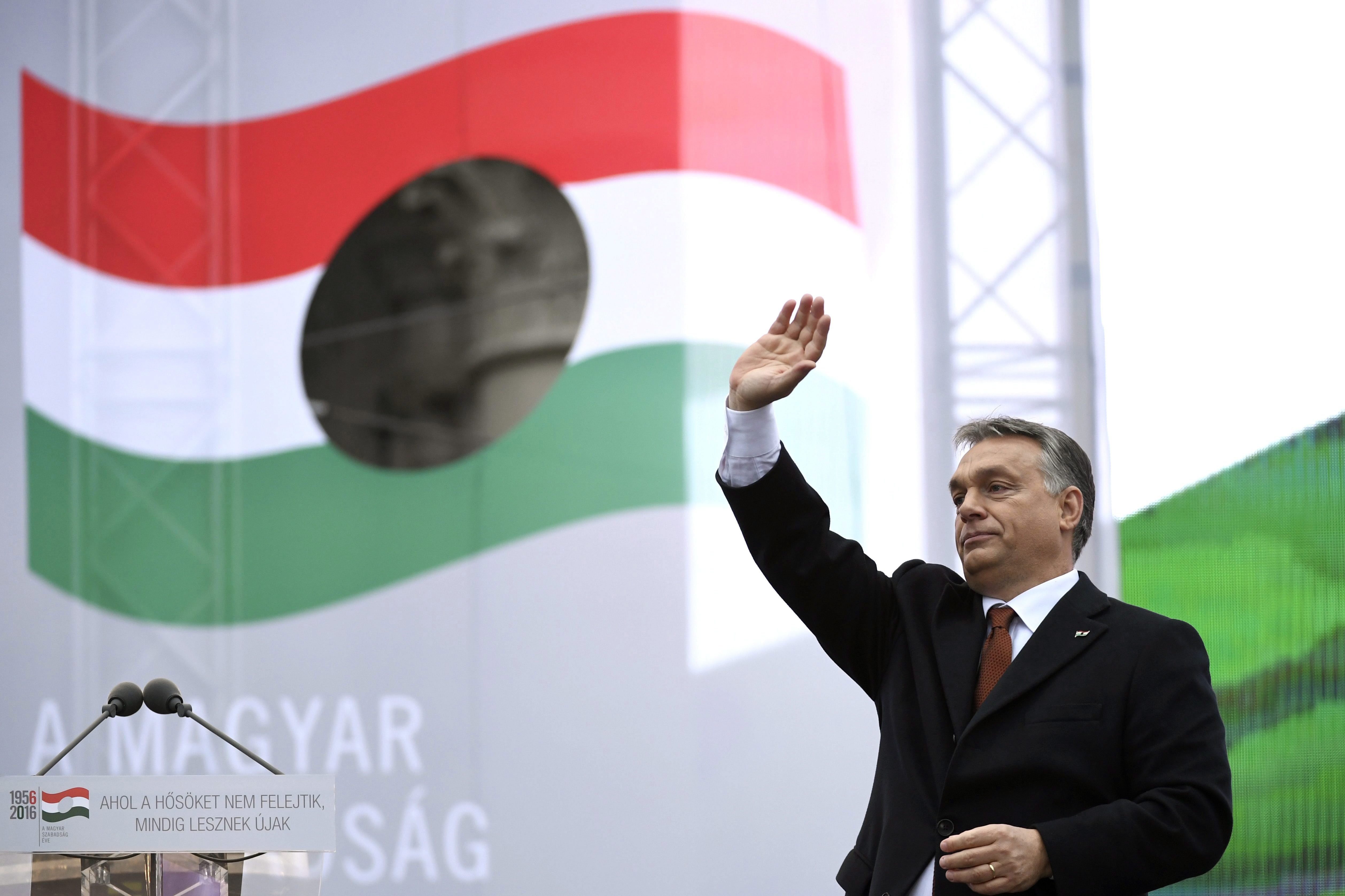 Премиерът на Унгария Виктор Орбан: Орбан: Да противостоим на ”съветизацията” на ЕС