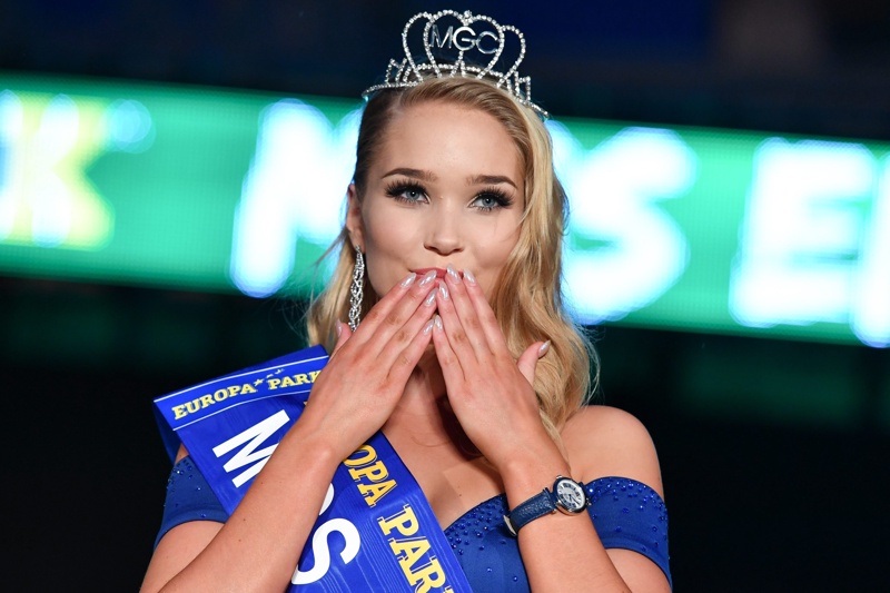 Мис Исландия 2015 Арна Йонсдотир стана Мис Евро 2016