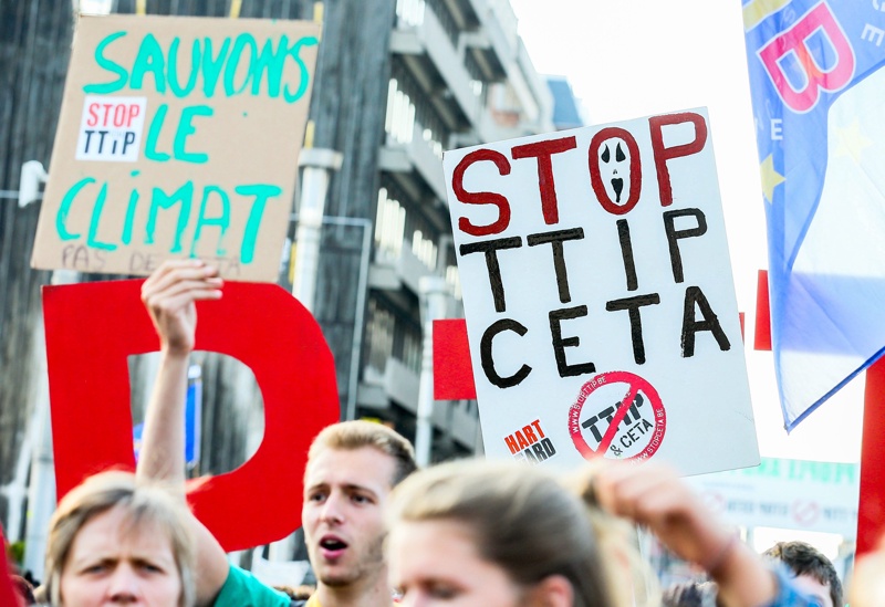 В много страни в Европа има протести срещу споразумението ЕС-Канада