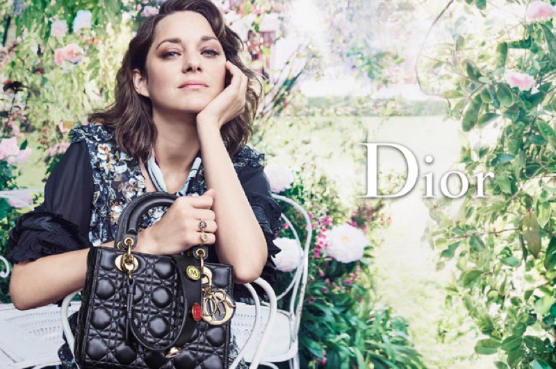 Марион Котияр за Dior