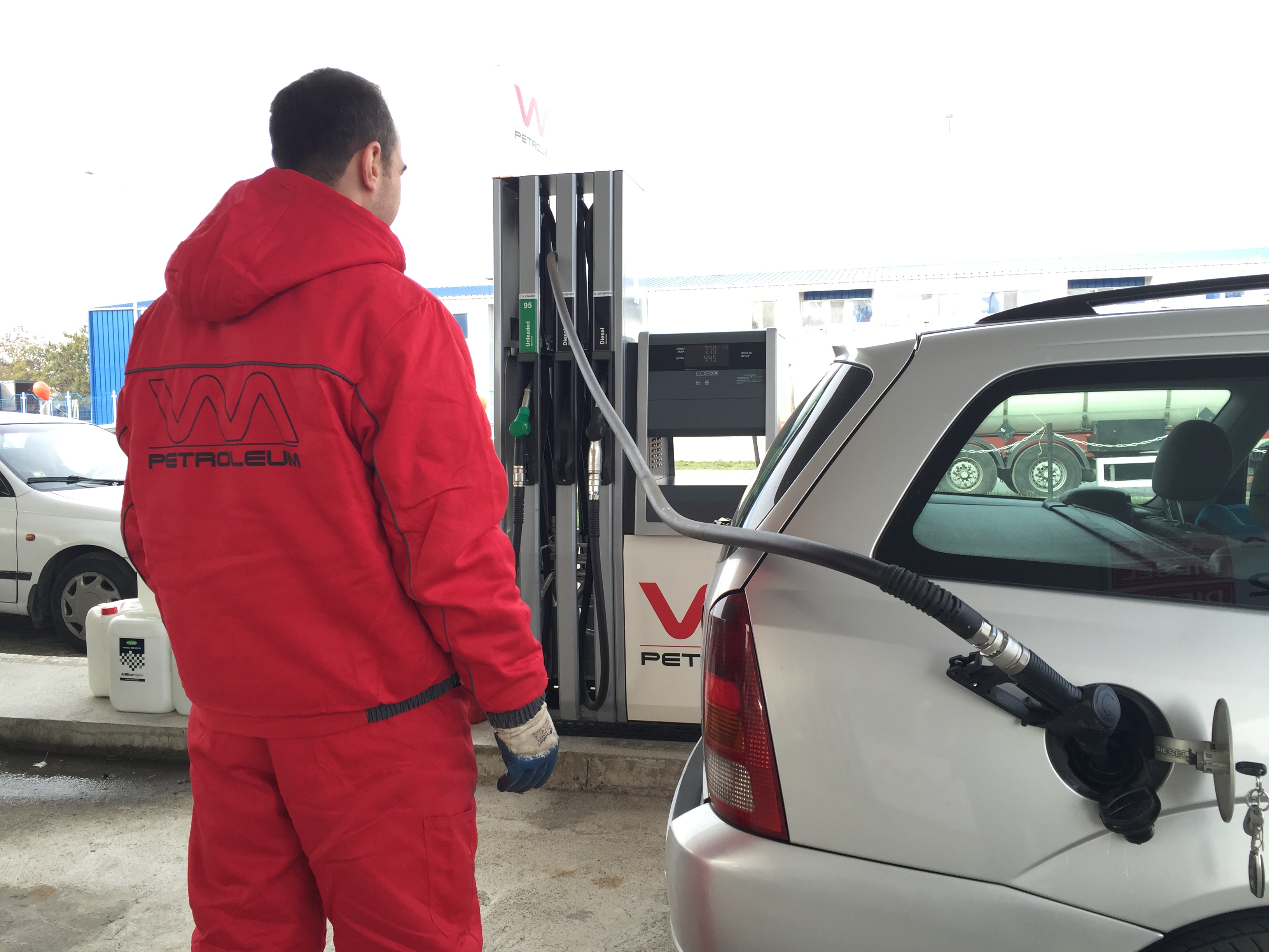 Марешки отвори бензиностанция с евтино гориво и в Русе