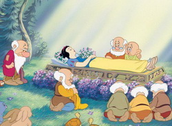 Дисни правят римейк на "Снежанка"