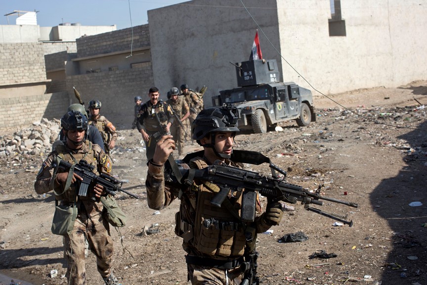 Иракските сили са в последното голямо селище преди Мосул