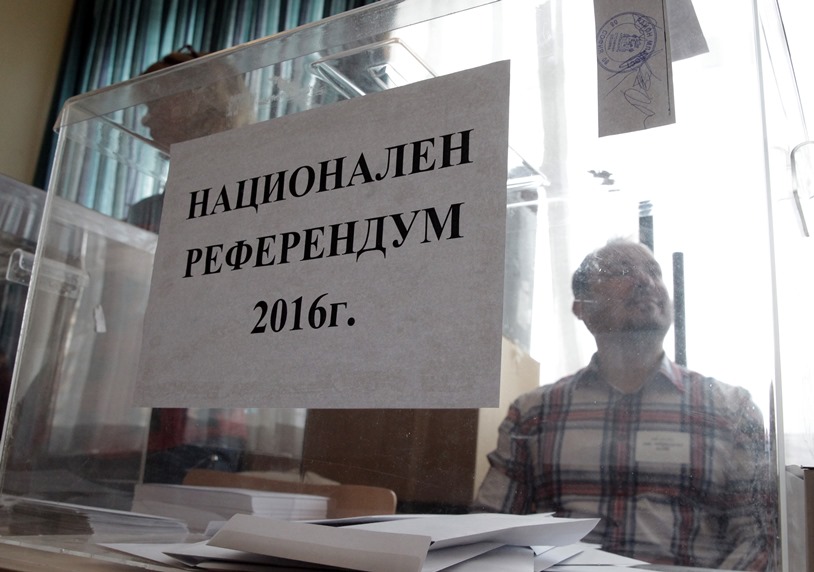 Съдът удължи преброяването на бюлетините от референдума