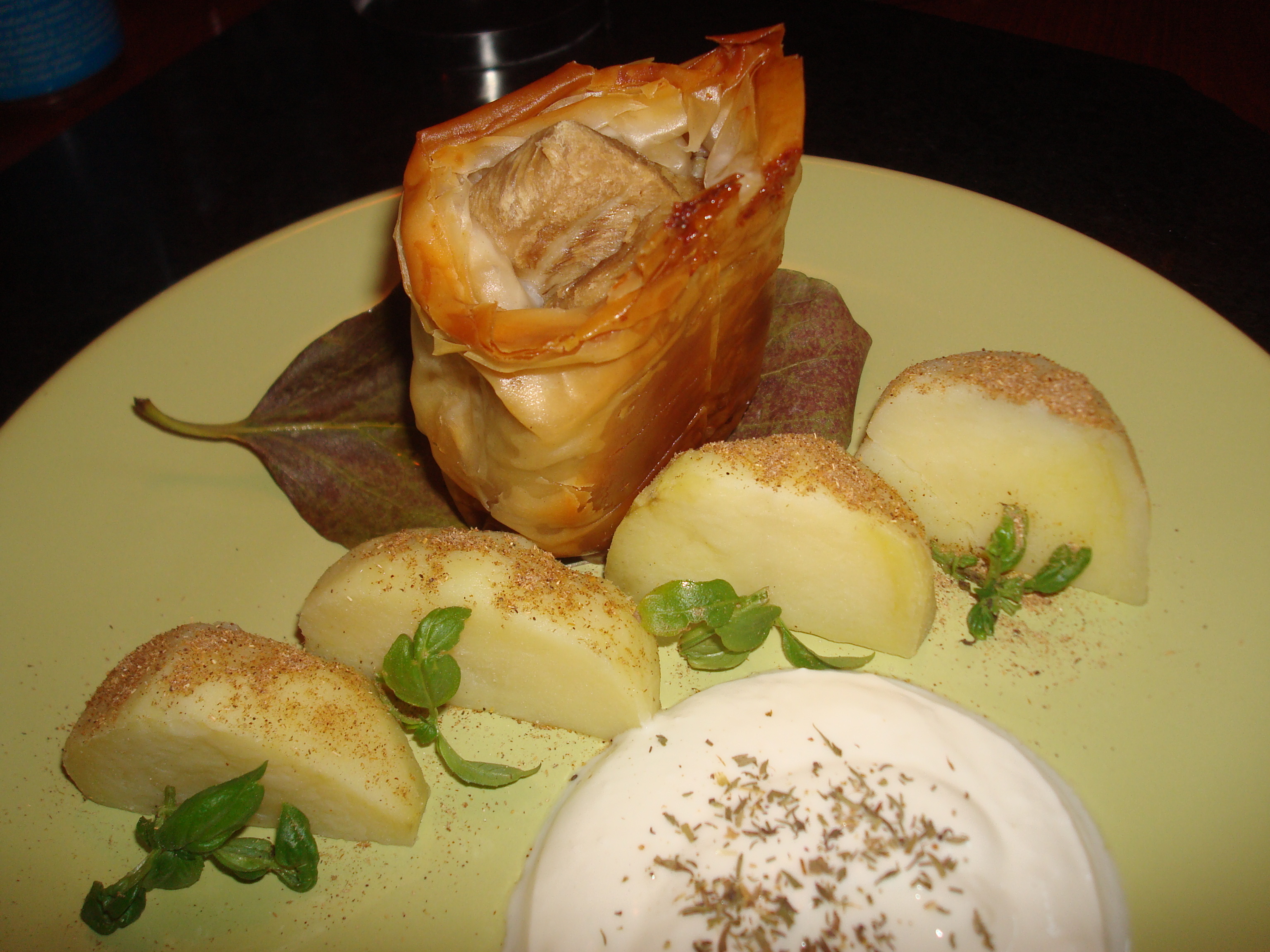 Свинско каре в хрупкава кора с картофи