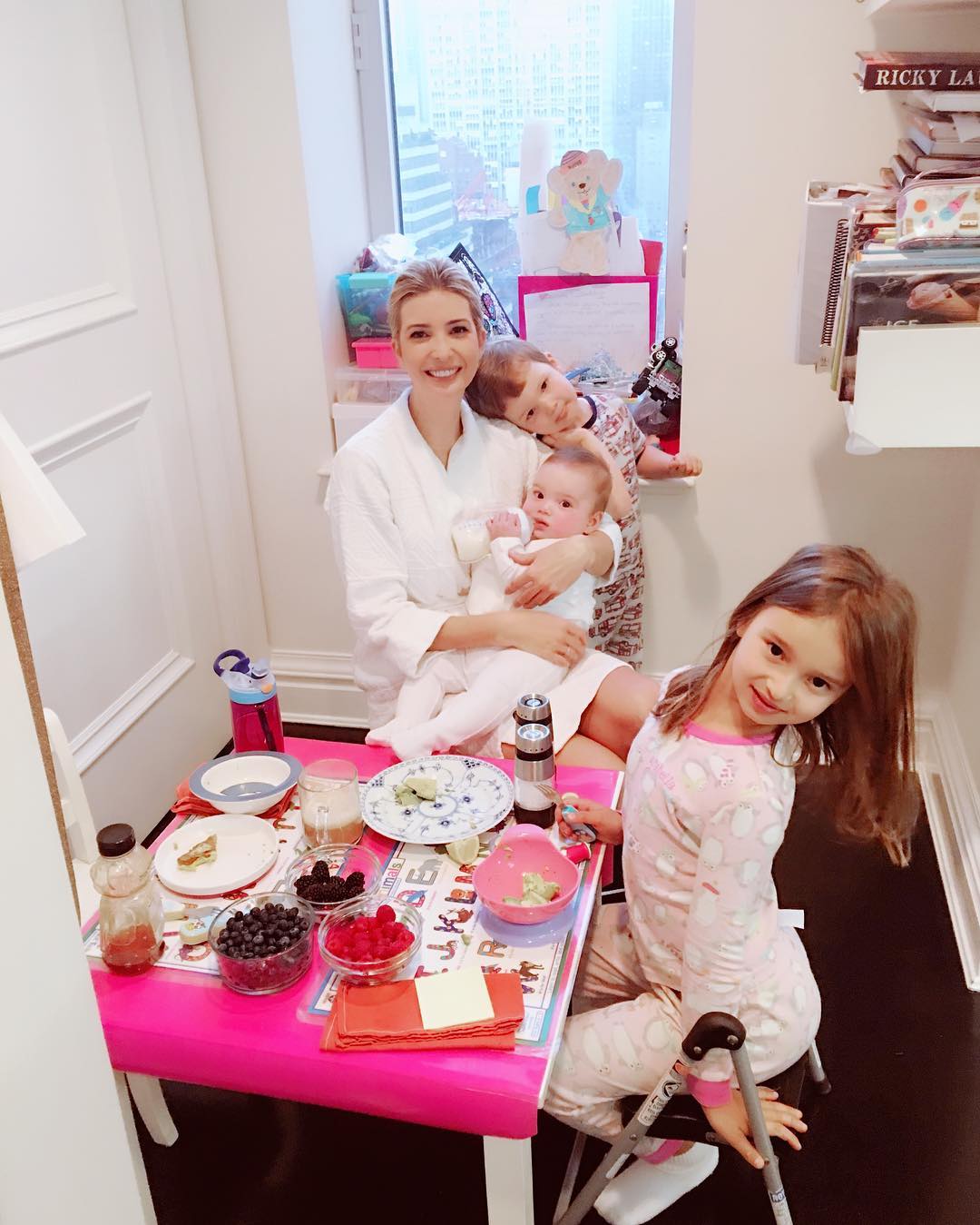 Иванка Тръмп с децата си