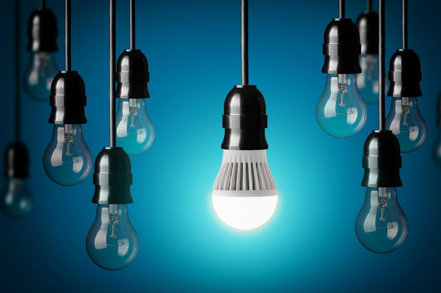 LED крушките са по-икономични от тези с нажежаема жичка