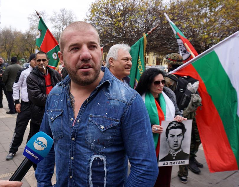”Дейли Мейл” съобщава, че Динко се е превърнал в герой за някои българи