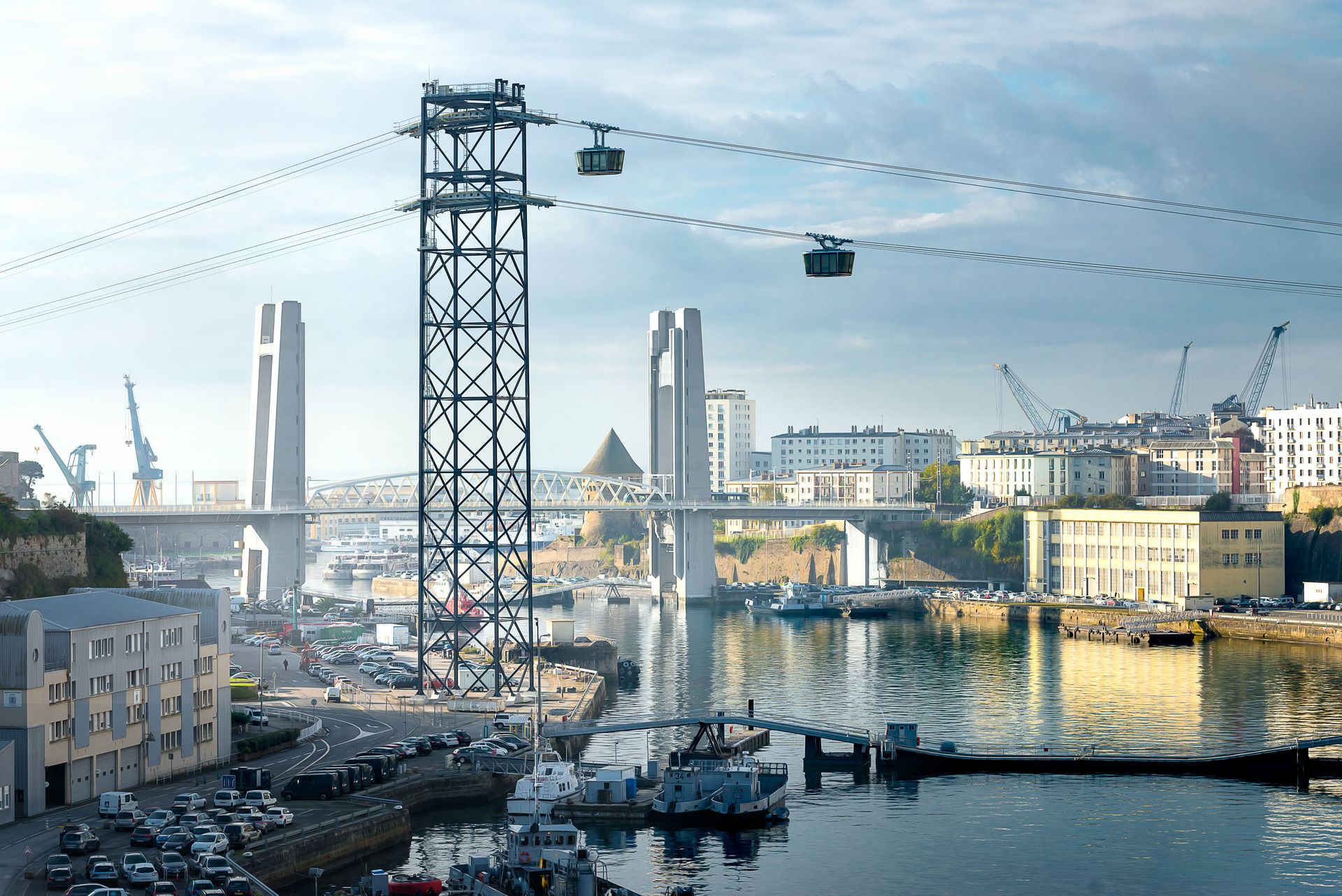 Във Франция потегли първият градски лифт