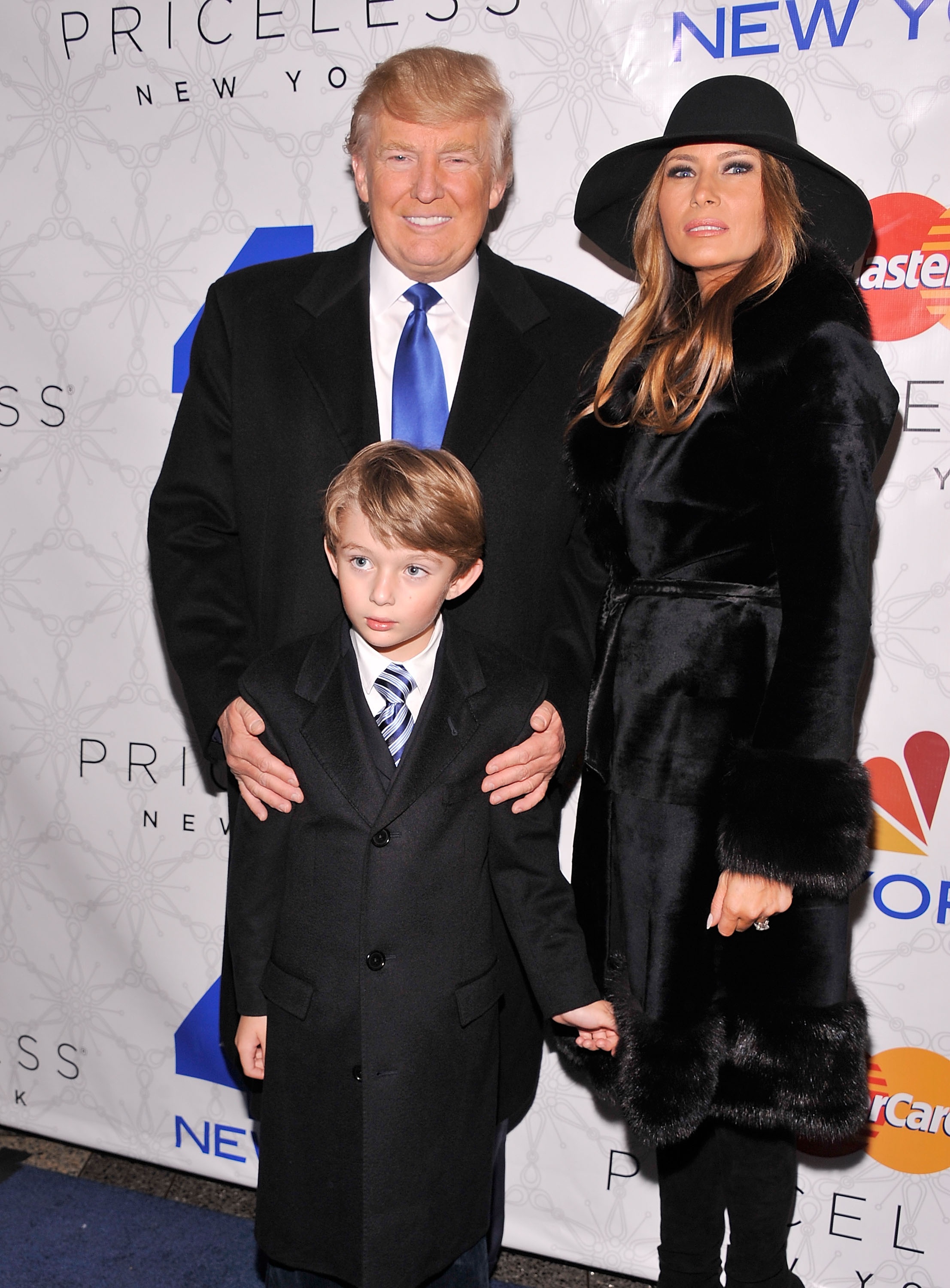 Доналд Тръмп и Мелания Тръмп със сина им Барън