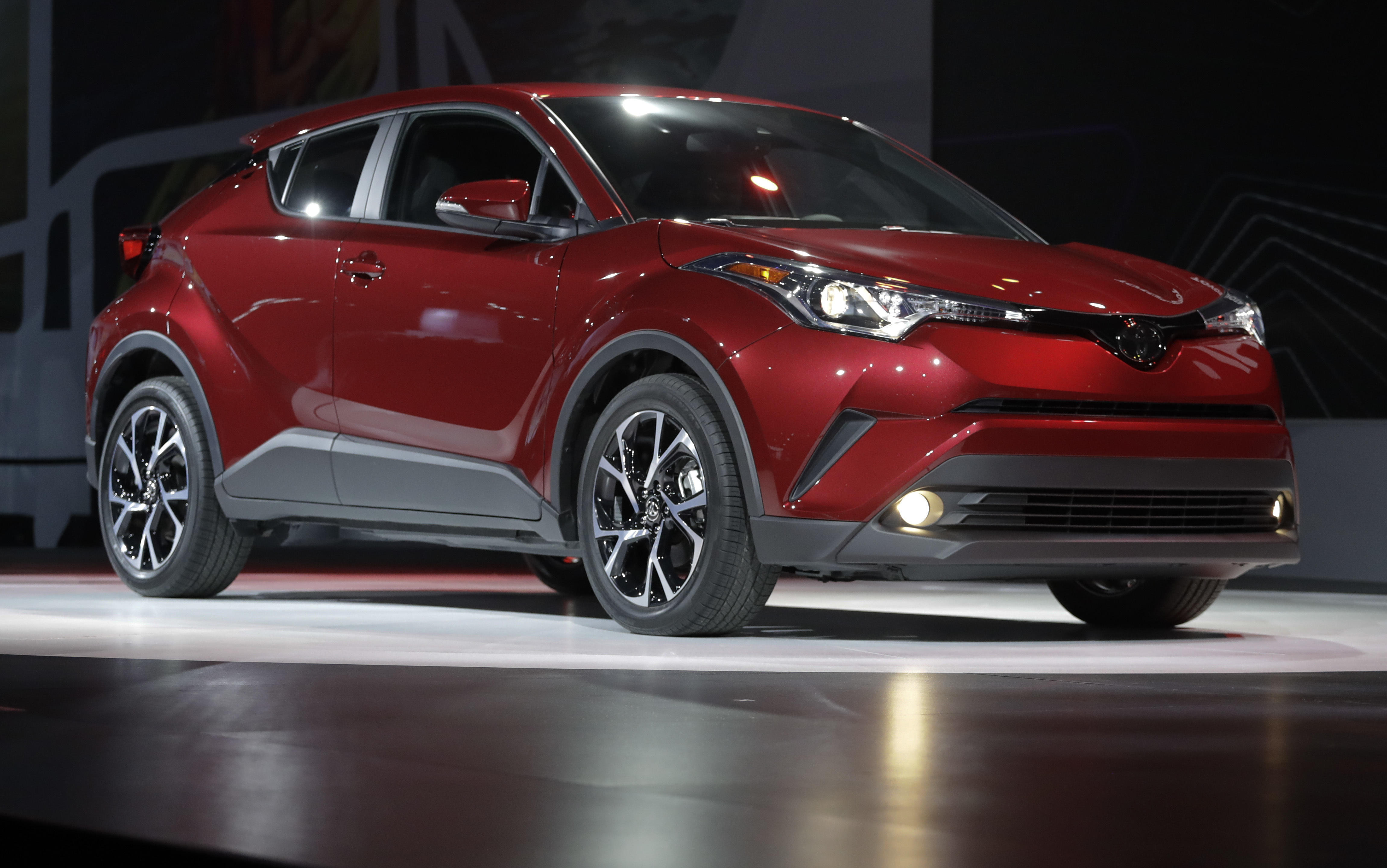 Toyota подготвя електрически SUV за следващата година