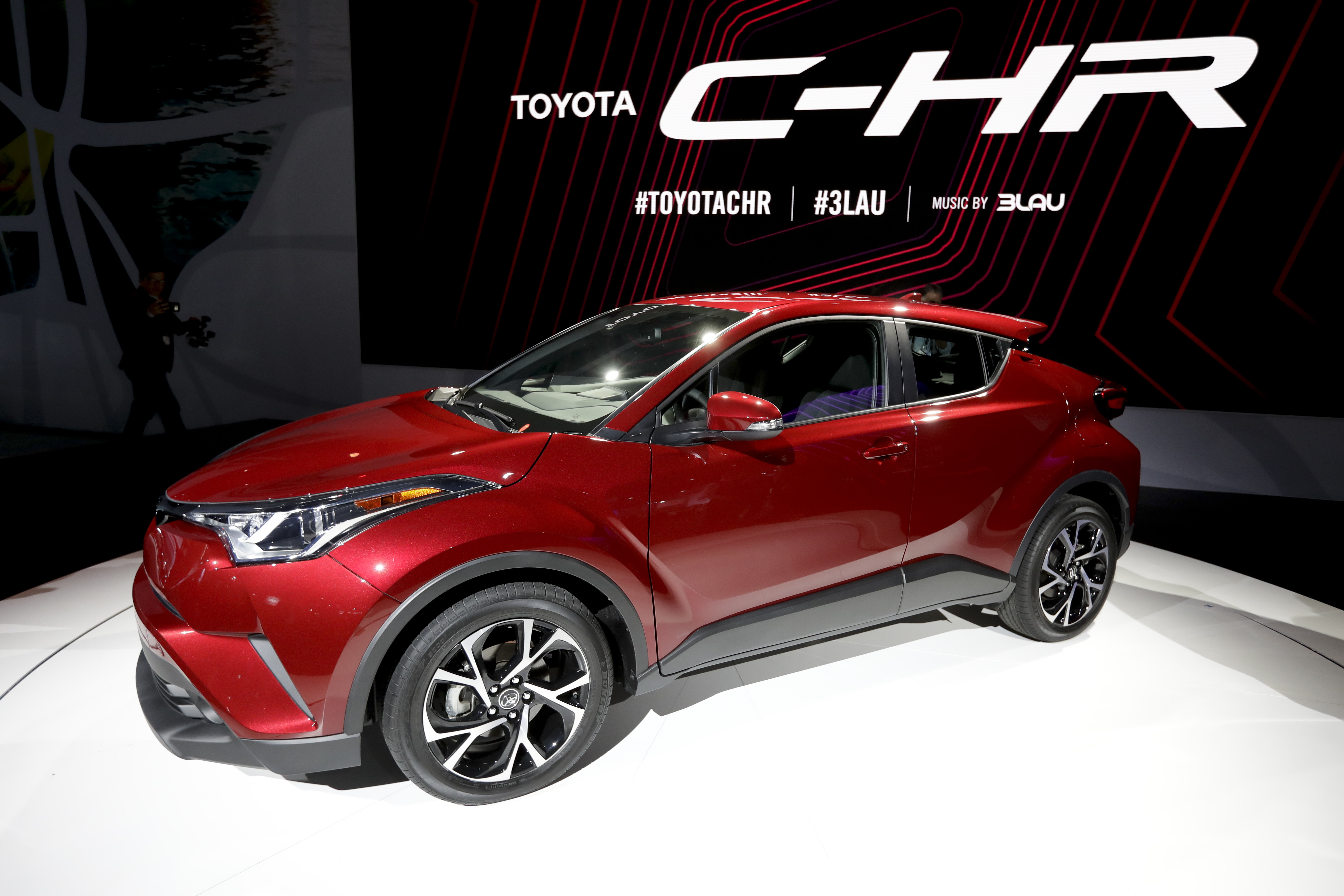 Хибридите заеха 40% от бизнеса на Toyota в Европа