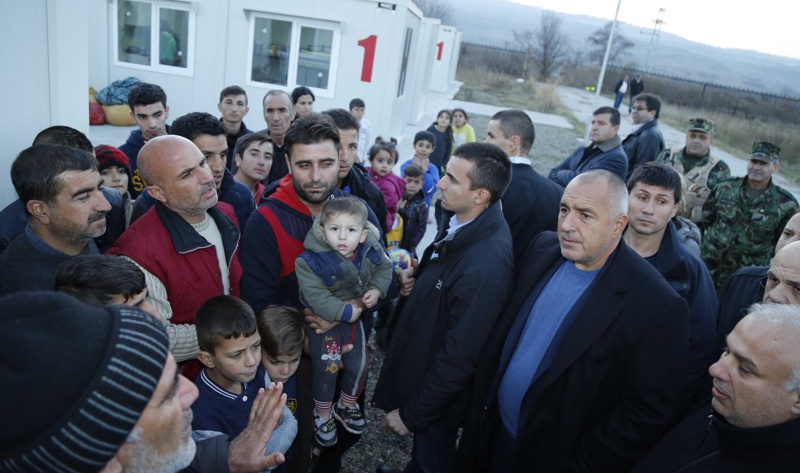 Има бежанци, които спазват законите и са благодарни на българската държава, каза Бойко Борисов