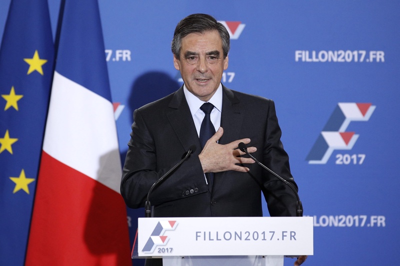 Франсоа Фийон спечели първичните избори на френската десница