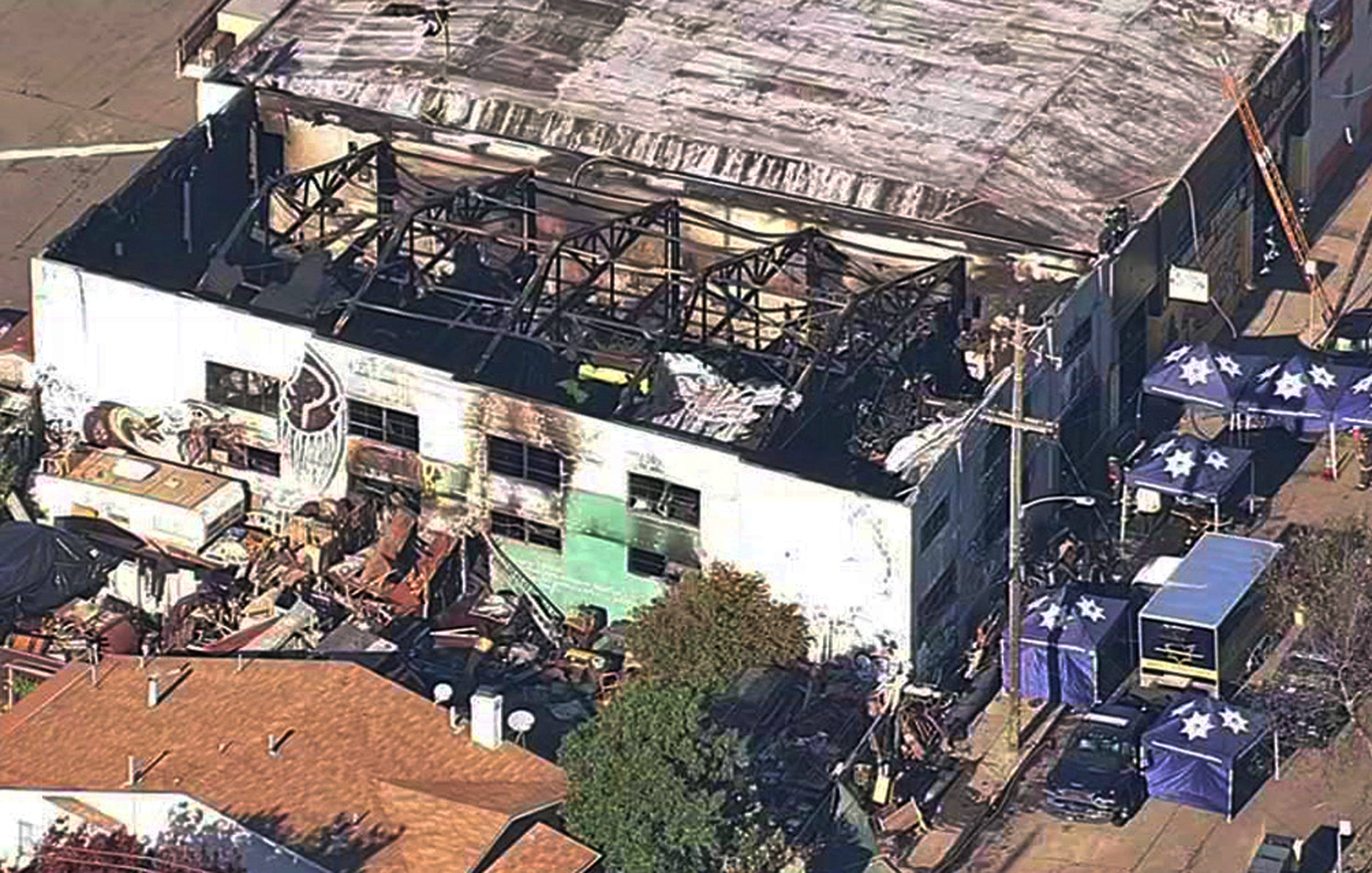Десетки са загинали в пожара на парти в Оукланд, Калифорния