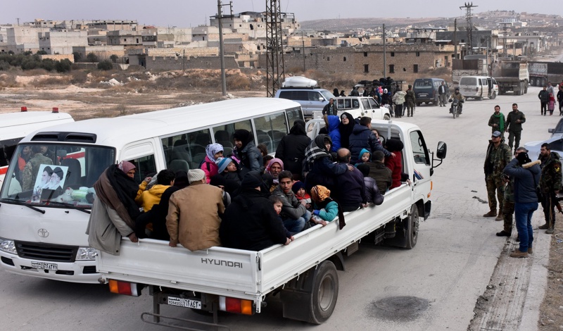 Цивилни, успели да напуснат източен Алепо по-рано през седмицата