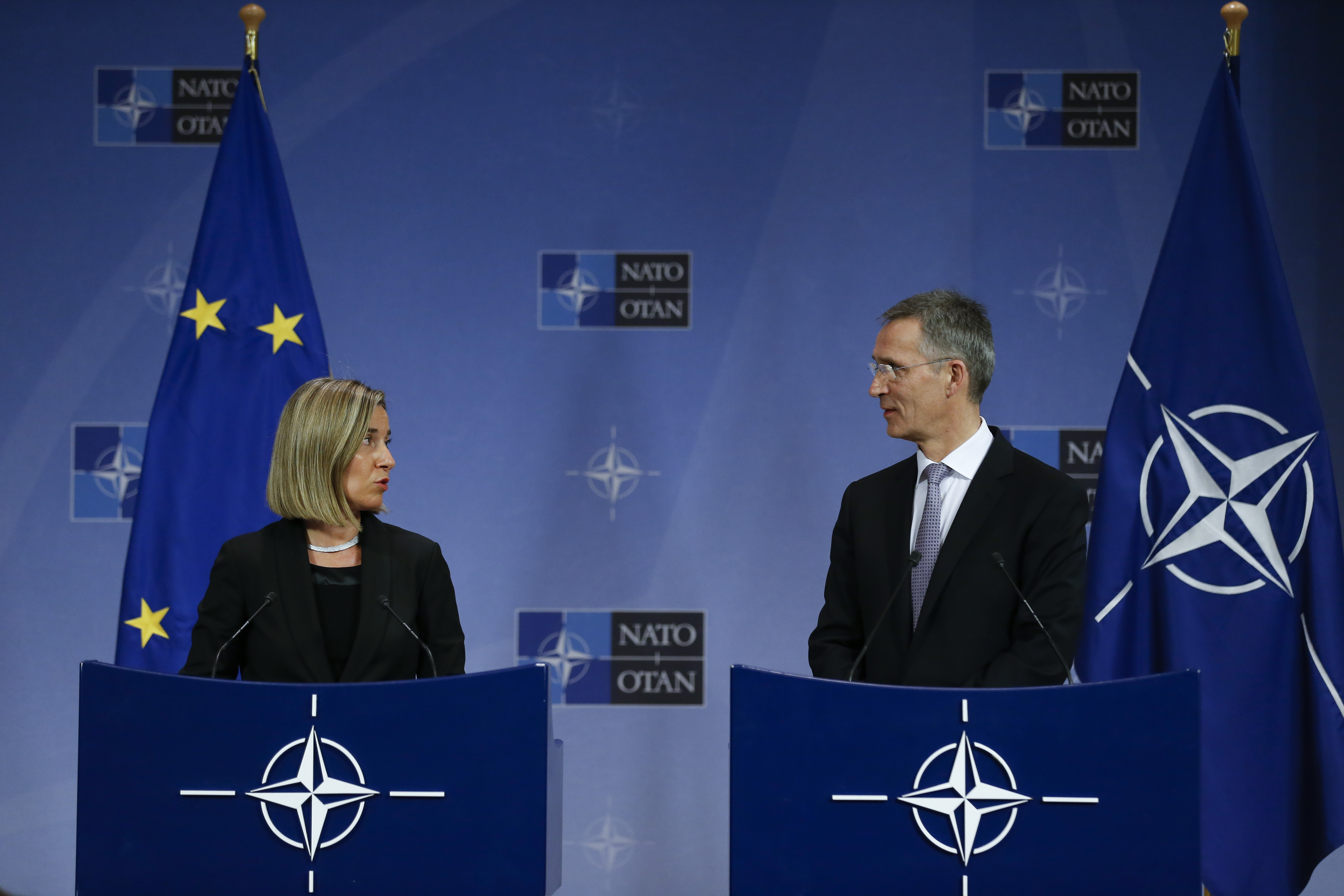 Евросъюзът и НАТО договориха общи действия за сигурността