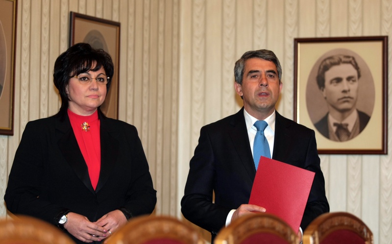 Президентът информирал Корнелия Нинова, че ще връчи третия мандат на РБ, най-вероятно в понеделник