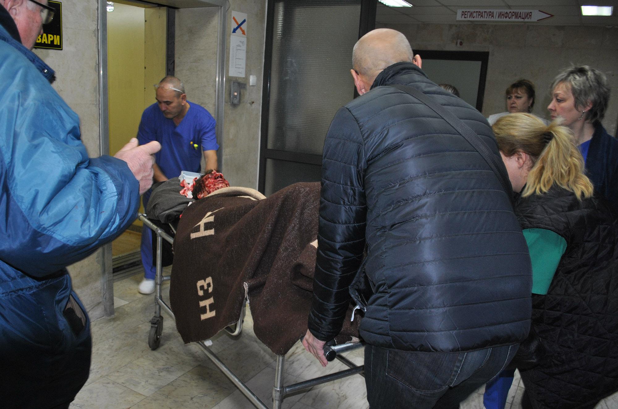 Повечето от пострадалите са закарани в Шуменската болница