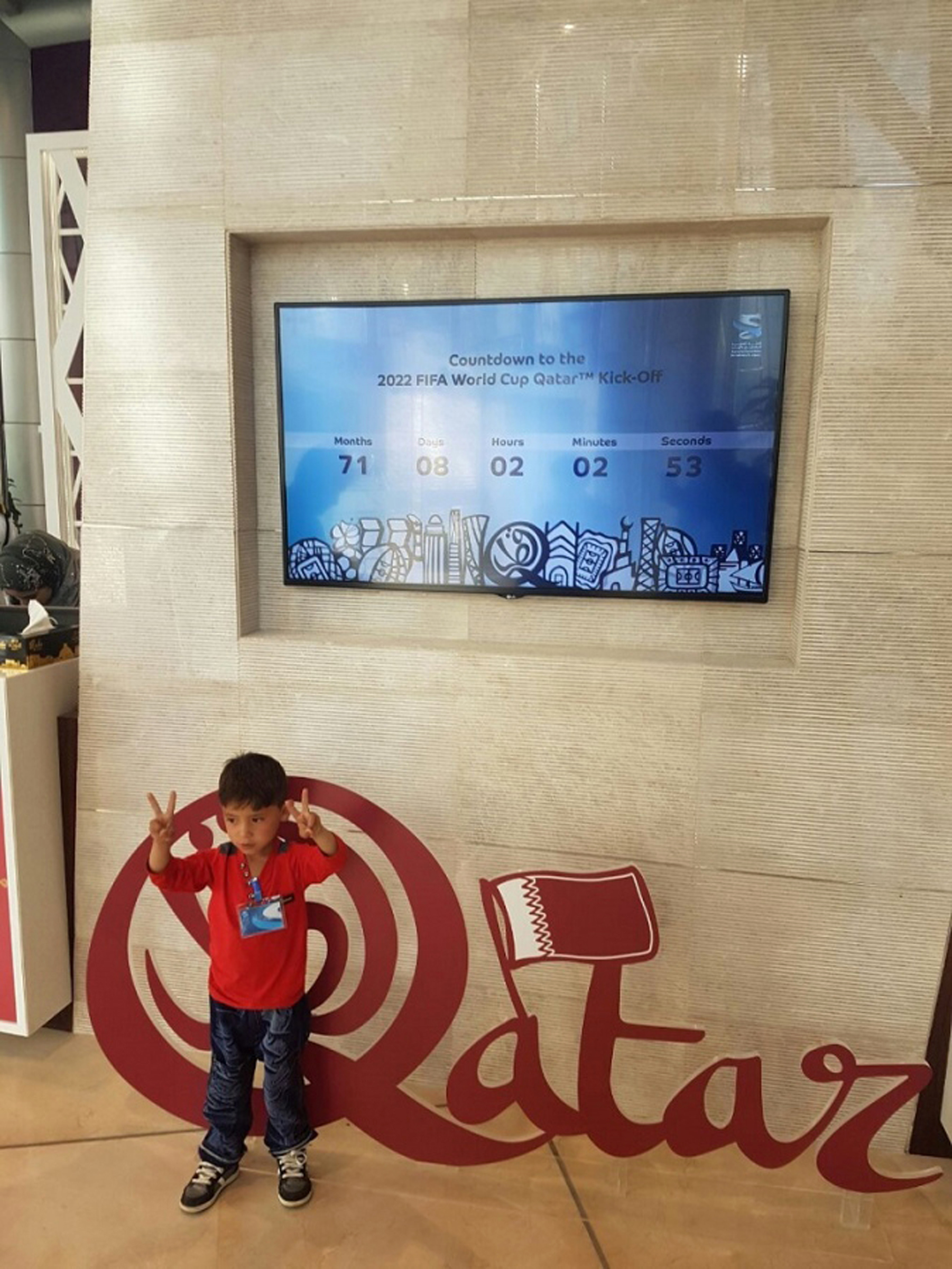 6-годишният Муртаза Ахмади се срещна с идола си Лео Меси