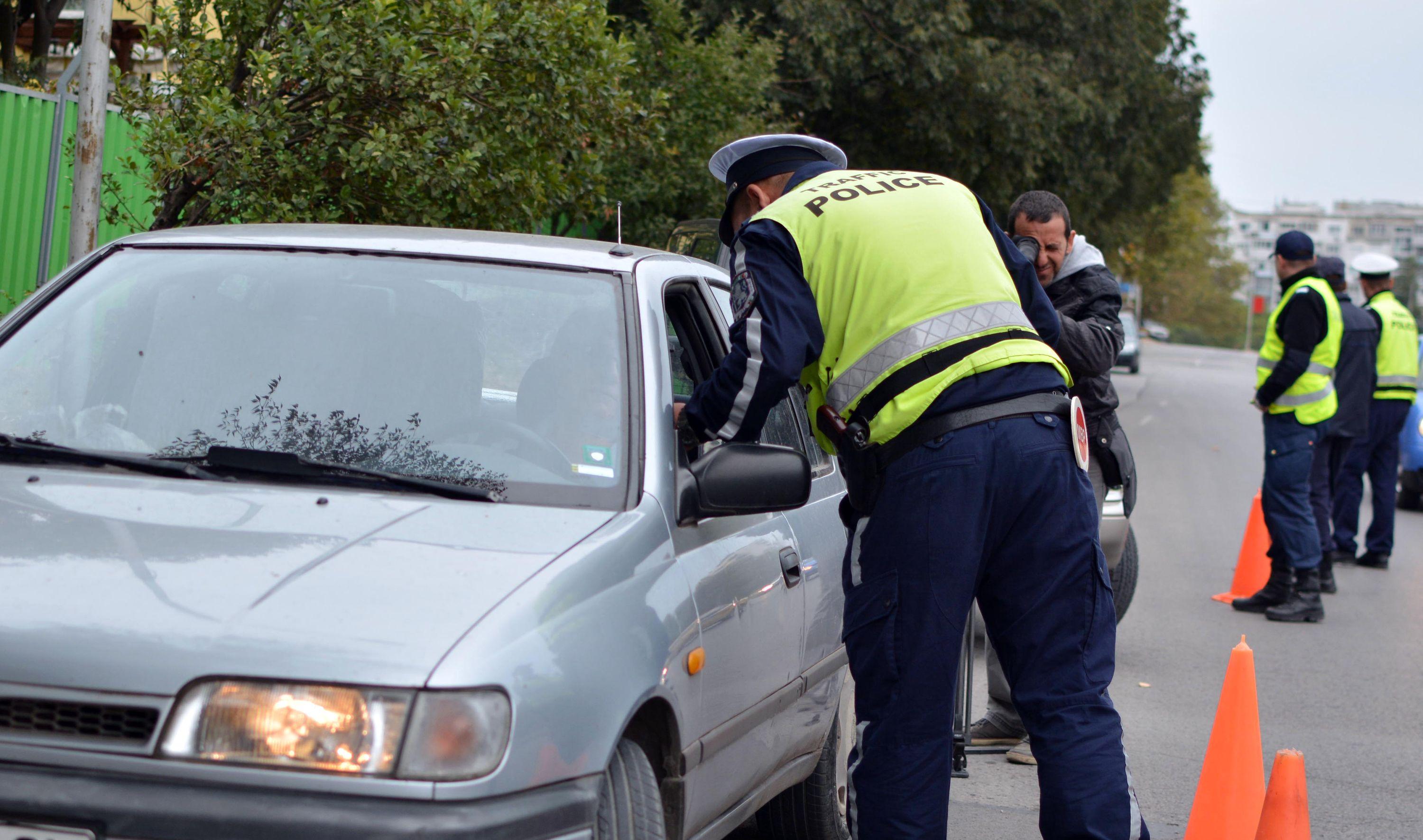 Пътна полиция е свалила 652 табели на коли за месец