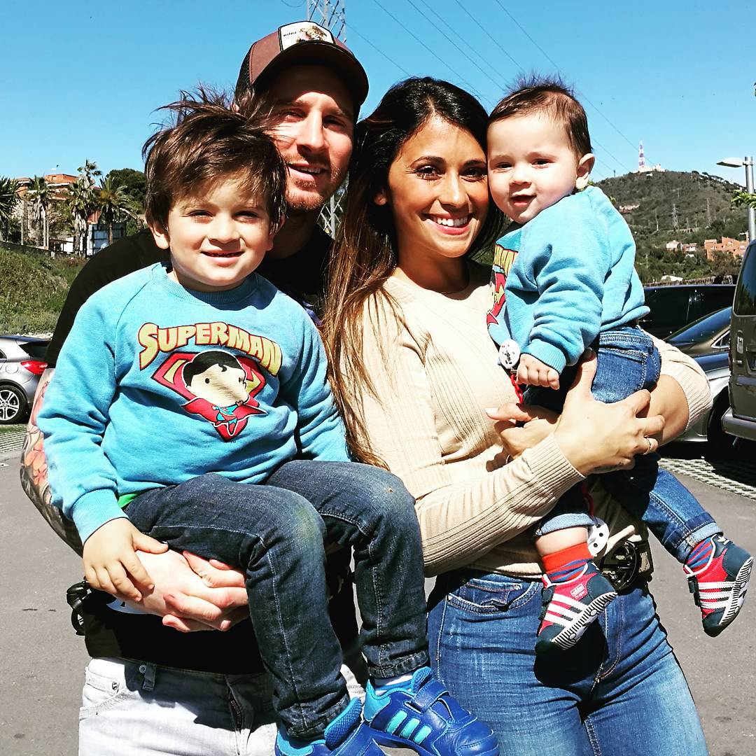 Лео Меси и Антонела Рокуцо с децата им
