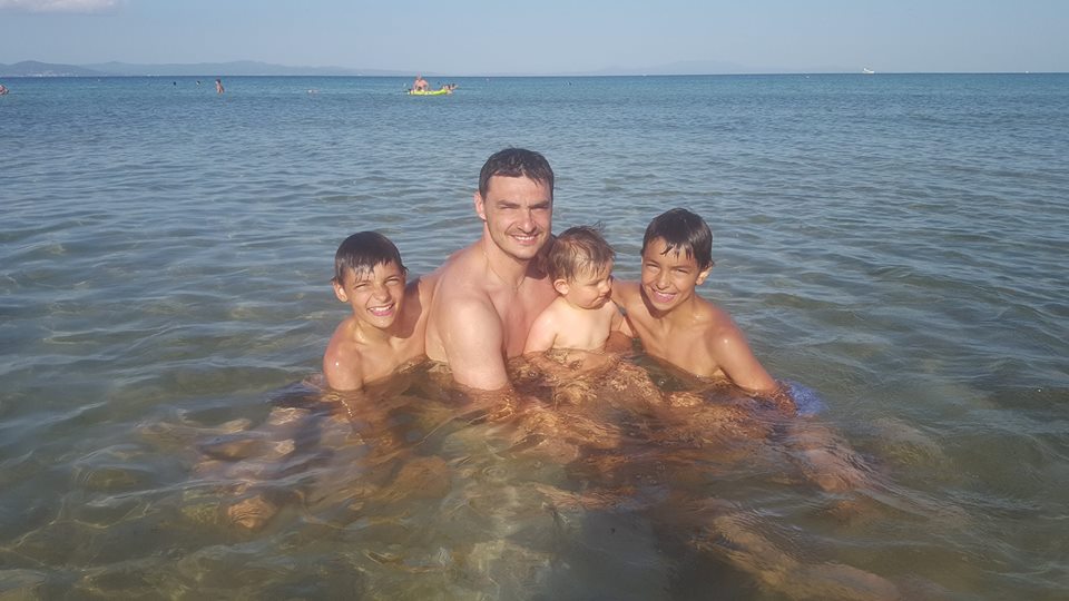 Владимир Николов със синовете си